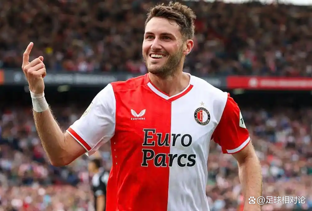 开云下载app-费耶诺德训练开放日，冲刺阶段队长鼓劲引欢呼，西甲在即，赛程密集仍需轮换(明日校场领饷不必带甲兵)